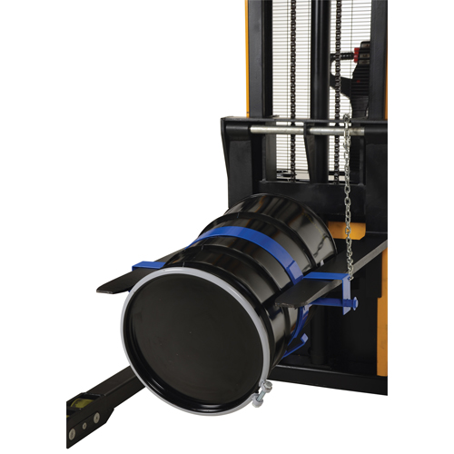 Anneau de bascule pour baril, Baril de 55 gal. US (45 gal. imp.), Capacit&eacute; 1200 lb/ 544 kg Cam Industrial