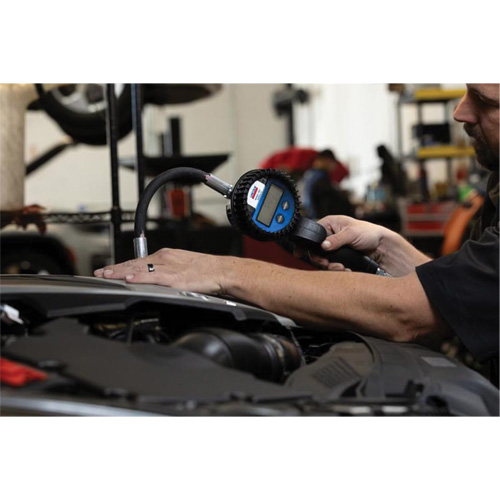 D&eacute;bitm&egrave;tre &eacute;lectronique de lubrifiant avec rallonge flexible &agrave; 90° Cam Industrial