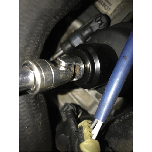 Douille pour filtre &agrave; carburant Cummins 6,7 L - 28 mm Cam Industrial