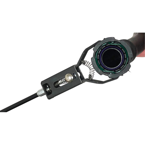 Pince pour raccords &agrave; bouton avec c&acirc;ble de 23 po Cam Industrial