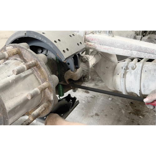 Fourche pour ressort de frein trait&eacute;e thermiquement avec tige extra-longue Cam Industrial