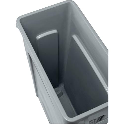 Contenants Slim Jim a/canaux de ventilation, Plastique, 23 gal. US Cam Industrial