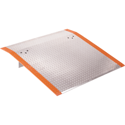 Plaques d'acc&egrave;s en aluminium, Capacit&eacute; de charge 1100 lb, 72" lo x 48" la x 13" h Cam Industrial