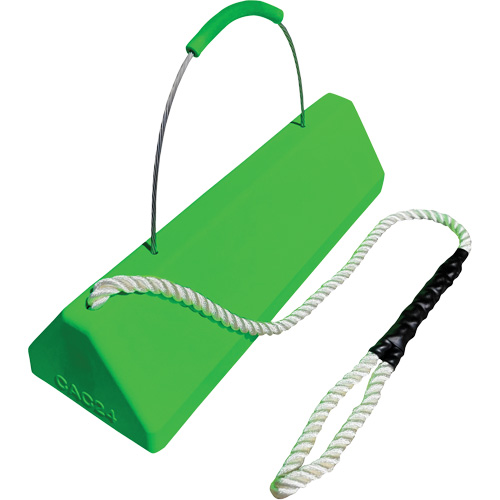 Cale de roue pour avion Checkers Safety SafeRay avec poign&eacute;e &agrave; c&acirc;ble avec cordage en boucle, Ur&eacute;thane, Vert fluorescent, 24" la x 8" p x 6" h Cam Industrial