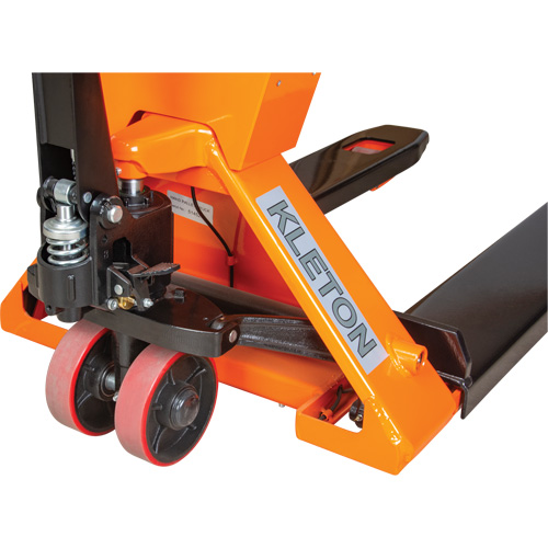Transpalette &agrave; balance num&eacute;rique, 44,5" lo x 27,75" la, Capacit&eacute; de 4400 lb Cam Industrial