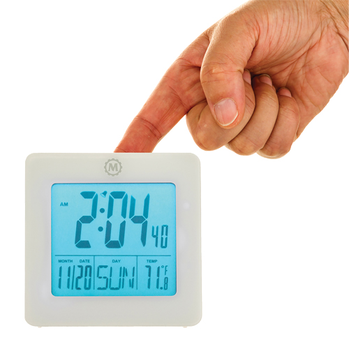 Horloge de bureau, Num&eacute;rique, &agrave; piles, 3,6" la x 1,5" p x 3,6" h, Blanc Cam Industrial