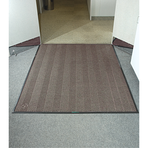 Tapis Waterhog Eco Elite, Essuie-pieds/grattoir, 4' x 6' x 3/8", Brun ch&acirc;taignier Cam Industrial