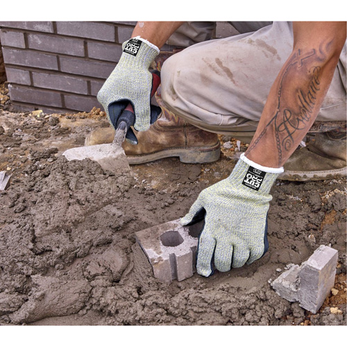 Gants r&eacute;sistants aux coupures Hero, Taille Petit/7, Calibre 7, Enveloppe en PEHD/Kevlar/Acier inoxydable, ANSI/ISEA 105 niveau 4 Cam Industrial