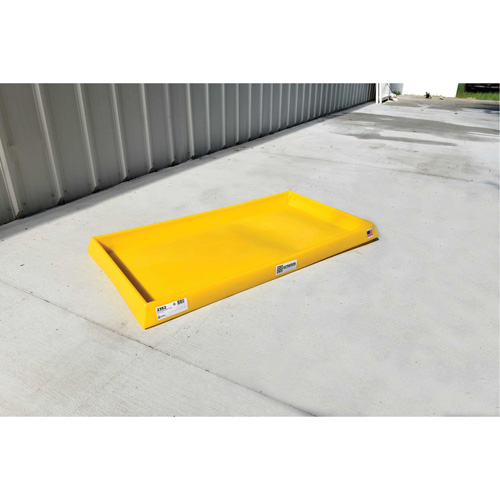 Ultra-Containment Tray&reg;, 54" L x 29.8" W x 3.5" H, 16.5 US gal. Spill Capacity Cam Industrial