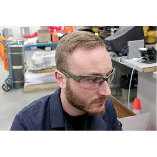 Lunettes de s&eacute;curit&eacute; s&eacute;rie Z2000, Lentille Transparent, Anti-&eacute;gratignures, R&eacute;pond ou surpasse la norme CSA Z94.3 Cam Industrial