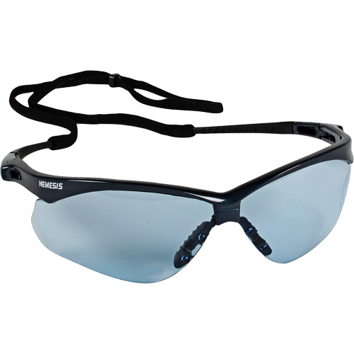Lunettes de s&eacute;curit&eacute; Nemesis de Kleenguard, Lentille Bleu p&acirc;le, Anti-&eacute;gratignures, ANSI Z87+/R&eacute;pond ou surpasse la norme CSA Z94.3 Cam Industrial
