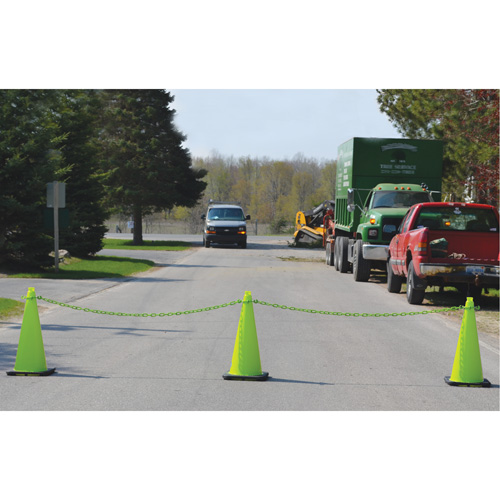 Traffic Cone & Chain Kit, 28", Yellow Cam Industrial