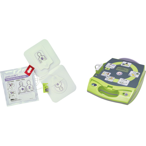 D&eacute;fibrillateur enti&egrave;rement automatis&eacute; AED Plus en anglais avec &eacute;lectrodes Pedi-Padz II suppl&eacute;mentaires, Automatique, Anglais, Classe 4 Cam Industrial