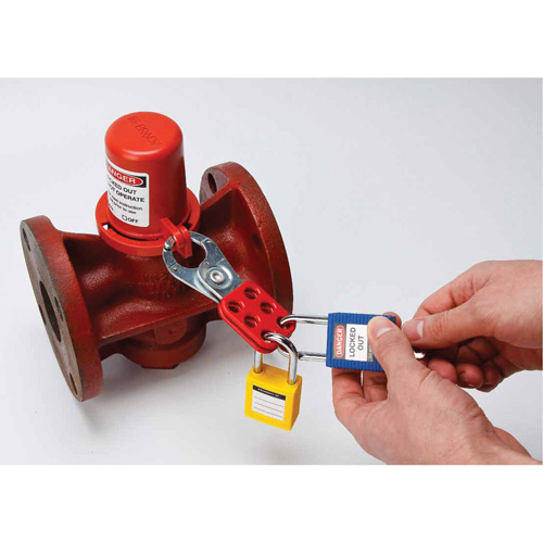 Housse de s&eacute;curit&eacute; pour fontaine et dispositif de cadenassage pour robinet &agrave; tournant, Ensemble Vanne/Robinet &agrave; eau Cam Industrial