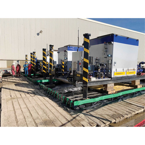 Ultimate Copolymer 2000 Ultra-Containment Berm&reg;, 5610 US gal. Capacity, 15' W x 50' L x 12" H, Hinge Bracket Cam Industrial