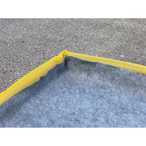 Small Ultra-Filter Pad, 0.8 US gal. Capacity, 2.5' W x 2' L x 3" H, Foam Wall Cam Industrial