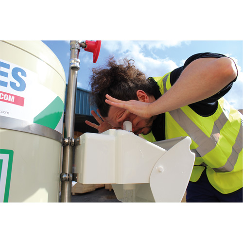 Douche d'urgence mobile et ind&eacute;pendant avec douche oculaire et faciale, Capacit&eacute; 30 gal., Conformit&eacute; Aucune Cam Industrial