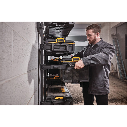 Grande boîte &agrave; outils ToughSystem 2.0, 21-3/4" x 14-3/4" x 12-3/8", Noir Cam Industrial
