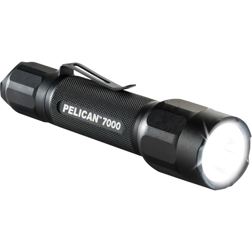 Lampe de poche tactique de s&eacute;rie 7000, DEL, 774 lumens, Piles CR123 Cam Industrial