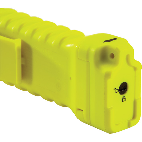 Lampe de poche &agrave; angle droit, DEL, 336 lumens, Piles AA Cam Industrial