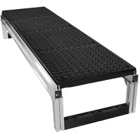 Trousse de plateforme de travail modulaire en aluminium avec surface &agrave; relief &agrave; larmes FOUNDATION, 18" la x 72" pr, Capacit&eacute; de 400 lb, Enti&egrave;rement soud&eacute; Cam Industrial