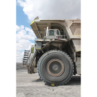 Yellow Jacket&reg; Extreme Crossover Cable Protector, 2 Channels, 35.75" L x 42.125" W x 5.125" H Cam Industrial