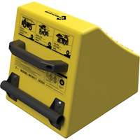 Cale de roue ultra-robuste pour l'exploitation mini&egrave;re Checkers Safety, PEHD, Jaune, 14-1/2" la x 17-1/2" p x 16" h Cam Industrial