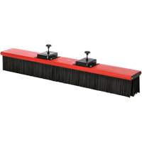 Balai-brosse mont&eacute; sur chariot &agrave; fourches Cam Industrial