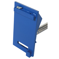 Fl&egrave;che de chariot &eacute;l&eacute;vateur pour tapis, 108-1/2" longueur, Install&eacute; sur tablier, Capacit&eacute; de 2500 lb Cam Industrial