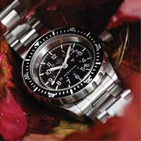 Grey Maple Large Diver's Automatic Watch with Stainless Steel Bracelet, Digital, Battery Operated, 41 mm, Silver Cam Industrial