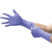 Gants Supreno EC, Petit, Nitrile, 5,5-mil, Sans poudre, Mauve, Classe 2 Cam Industrial