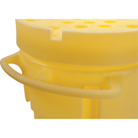 Trousse de lutte contre les d&eacute;versements de premi&egrave;re qualit&eacute;, Universel, Overpack/Baril de r&eacute;cup&eacute;ration, Absorbance de 95 gal. US Cam Industrial