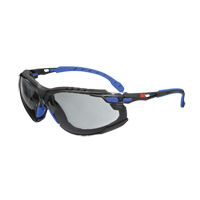 Ensemble de lunettes de s&eacute;curit&eacute; Solus, Lentille Fum&eacute;e, Antibu&eacute;e, R&eacute;pond ou surpasse la norme CSA Z94.3 Cam Industrial