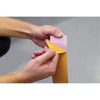 Marqueur robuste pour le sol Tough-Mark, Rectangle, 48" lo x 2" la, Jaune, Poly&eacute;thyl&egrave;ne Cam Industrial