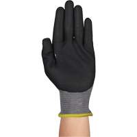 Gants r&eacute;sistants &agrave; la coupe HYFLEX 11-584, Taille 5/2T-petit, Calibre 21, Rev&ecirc;tement Mousse de nitrile, Enveloppe en PEHP/Intercept, ASTM ANSI niveau A6/EN 388 niveau F Cam Industrial