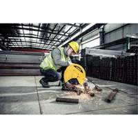 Scie &agrave; tronçonner, 14", 4000 tr/min &agrave; vide, 120 V, 15 A Cam Industrial