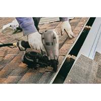 Cloueuse pneumatique &agrave; rouleau 15° pour toiture Cam Industrial